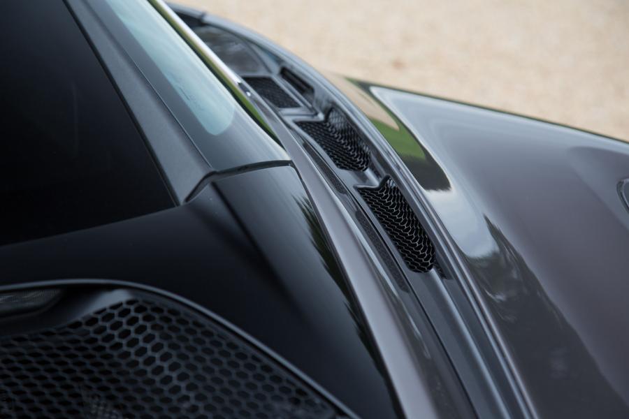 Детали экстерьера McLaren 720S Coupe Launch Edition 2017 года  (UK) (фото 2 из 34)